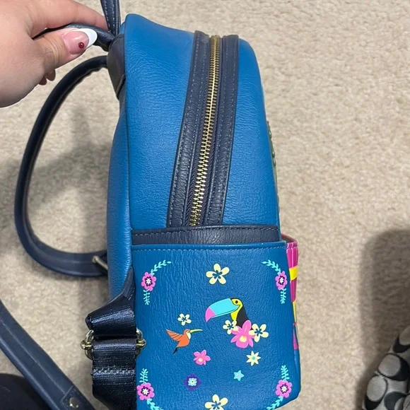 Loungefly encanto - Picture 4 of 5